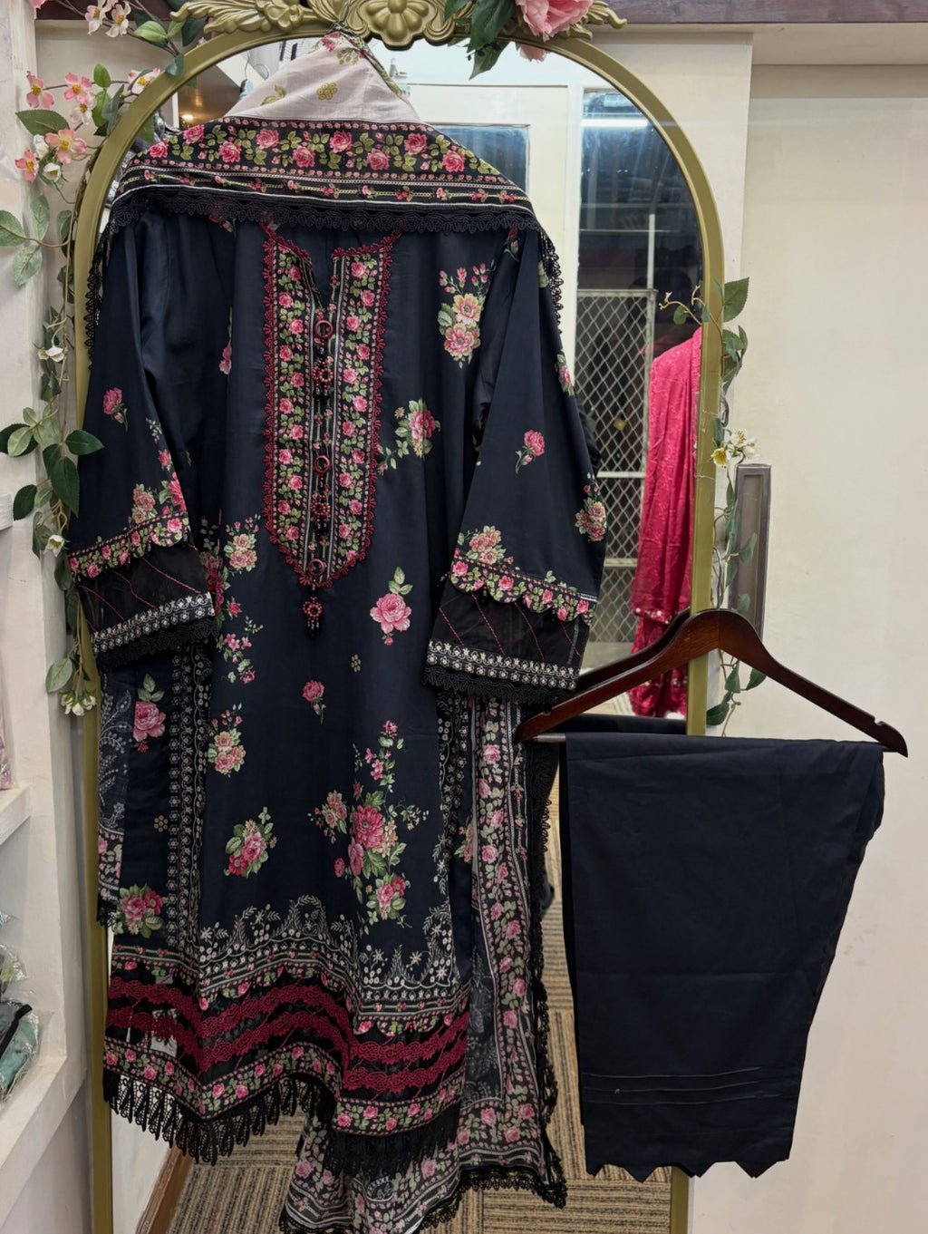 Mausummary — Navy Rose by Label Rutba