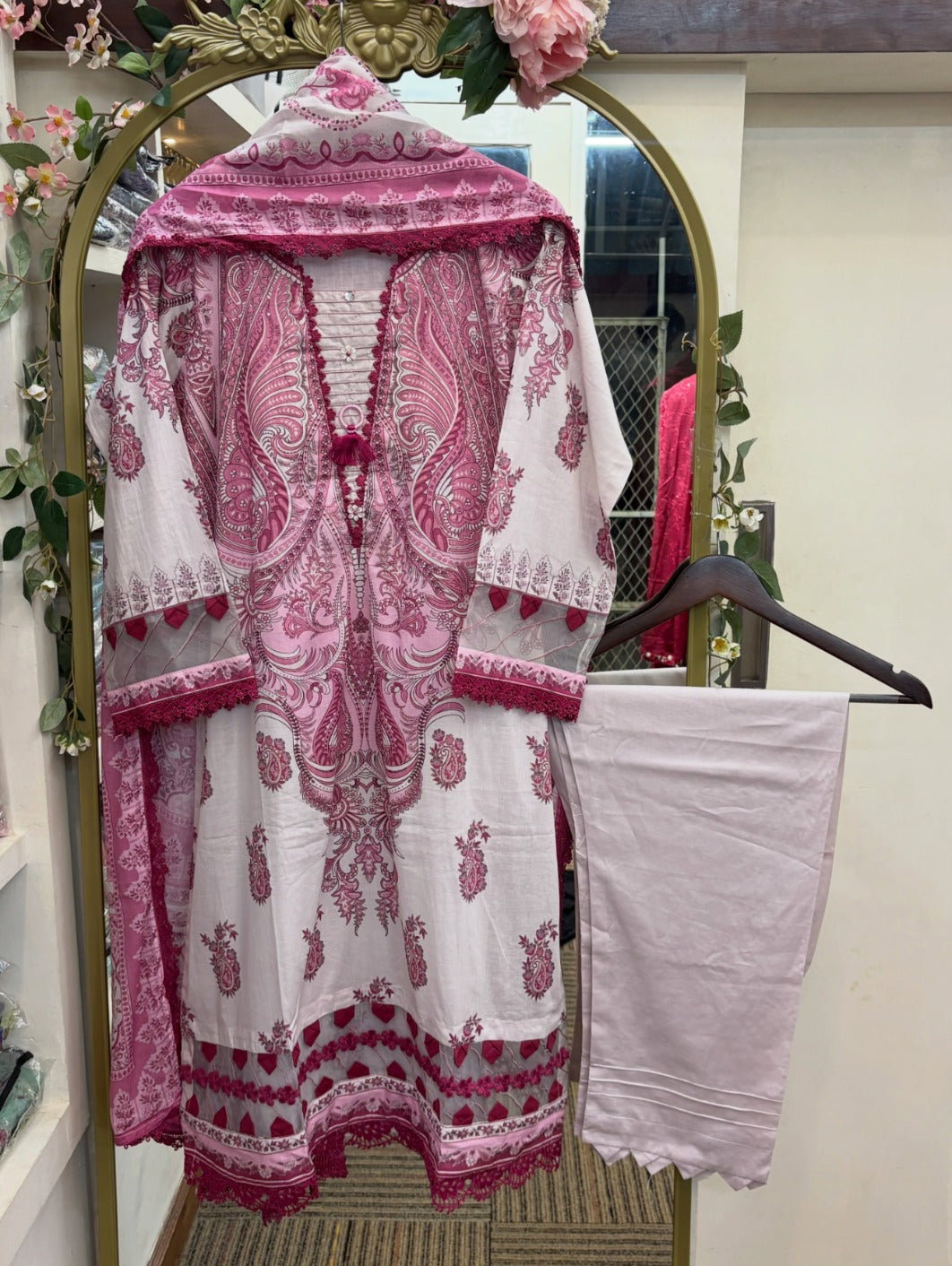 Mausummary — Orchid Paisley by Label Rutba